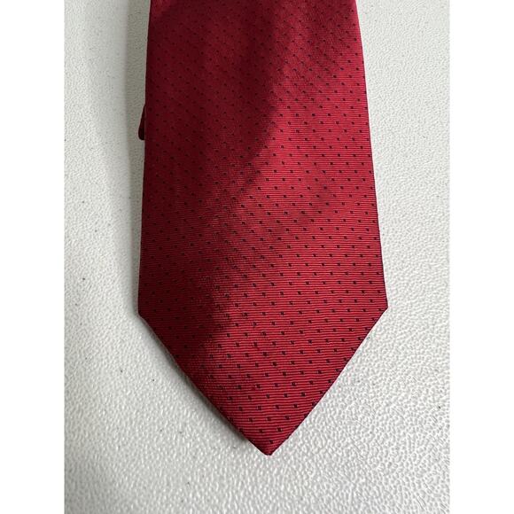 Jos A Bank Red with Black Dots Designer Tie Silk Necktie - Picture 2 of 8